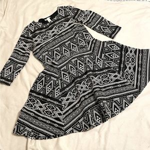 LAST CHANCE Black and White Geometric Fit and Flare - H&M